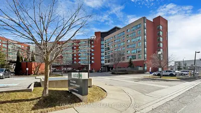 90 Scottfield Drive 219, Toronto, On M1s 5w4