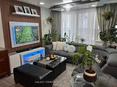 15 Torrance Road 1210, Toronto E08, On M1j 3k2