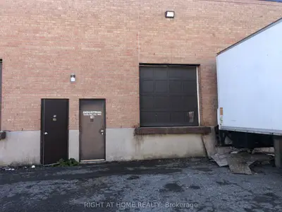 400 Finchdene Square 18, Toronto, On M1x 1e2