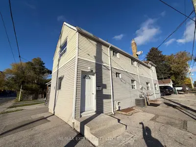 515 Warden Avenue #upper, Toronto, On M1l 3z2