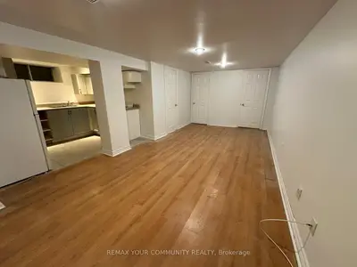 90 Binswood Avenue Lower Level, Toronto E03, On M4c 3n9