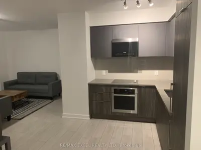 2033 Kennedy Street 621, Toronto E07, On M1t 0b9