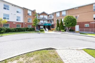 95 Wellington Street 208, Clarington, On L1c 5a1