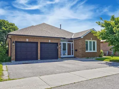 61 Garden Street Lower, Whitby, On L1n 9e7