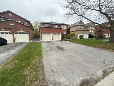 24 Wigston Court Lower, Whitby, On L1r 2b9