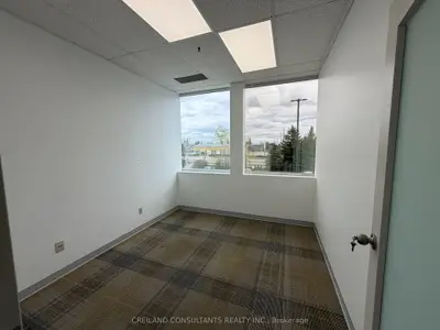 1 Rossland Road W 205, Ajax, On L1z 1z2