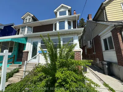 139 Greenwood Avenue, Toronto E01, On M4l 2p8