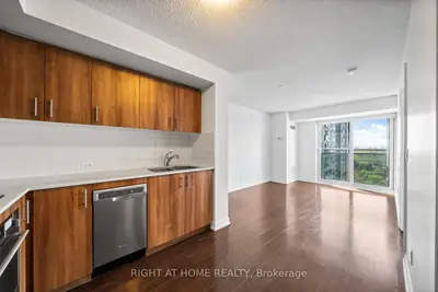 255 Village Green Square 1505, Toronto E07, On M1s 0l7