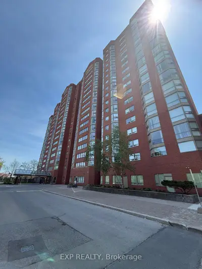 2466 Eglinton Avenue E Lph17, Toronto E08, On M1k 5j8
