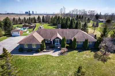 11 Steepleview Court, Oshawa, On L1h 0s6