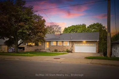 54 Grandview Street S, Oshawa, On L1h 7c4