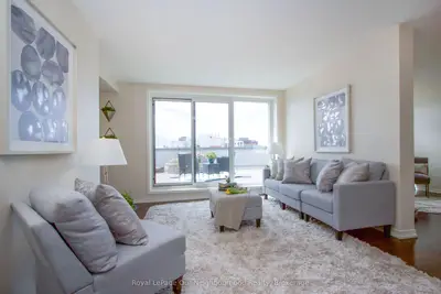 80 Athol Street E 702, Oshawa, On L1h 8b7