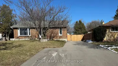 747 Glenforest Street W Main, Oshawa, On L1j 5e9