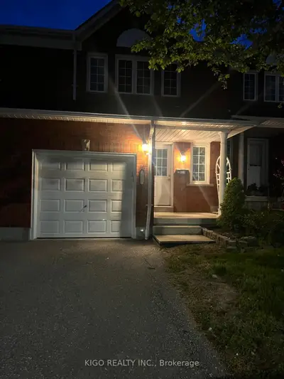 10 Bassett Boulevard 121, Whitby, On L1n 9c3