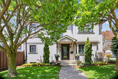 86 Binswood Avenue, Toronto E03, On M4c 3n9