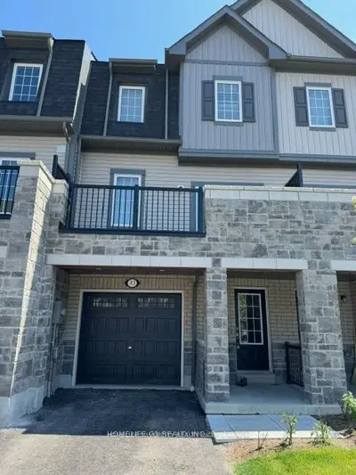 43 Honey Crisp Lane, Clarington, On L1c 7h7