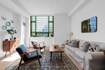 14 Dewhurst Boulevard 206, Toronto, On M4j 3h9
