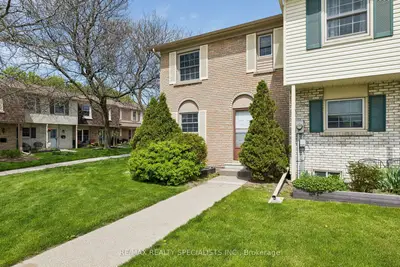 580 Eyer Drive 72, Pickering, On L1w 3b7