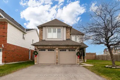 33 Tweedie Crescent Bsmt, Whitby, On L1p 1x4