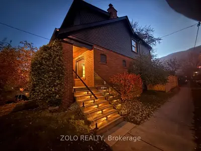 98 Woodmount Avenue, Toronto, On M4c 3y2
