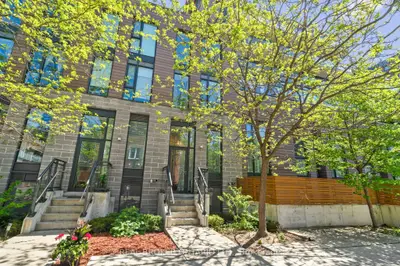 16 Filmic Lane Th3, Toronto, On M4m 3r1