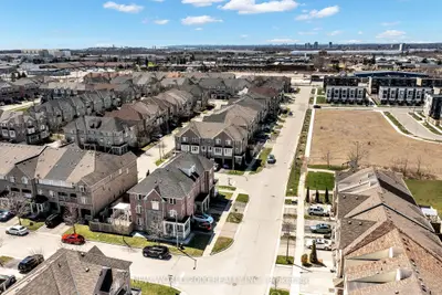 27 Stonewood Street, Ajax, On L1s 0b3