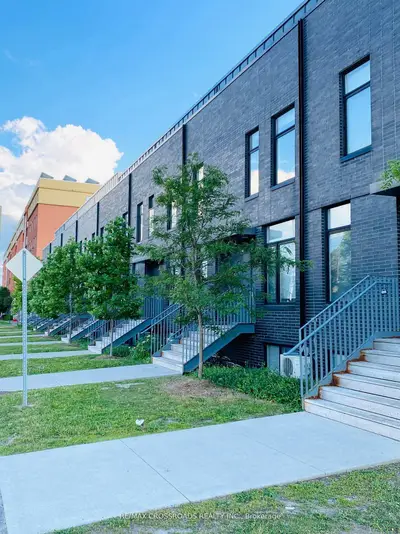 1720 Simcoe Street N 5, Oshawa, On L1g 4x9