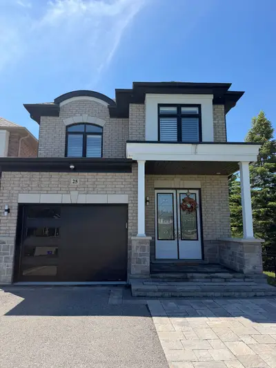 25 Disney Court Upper, Whitby, On L1r 2x7
