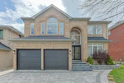 59 Splendor Drive, Whitby, On L1p 1x5