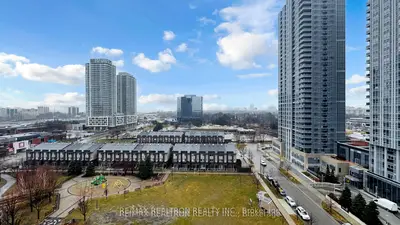 181 Village Green Square 1217, Toronto, On M1s 0k6