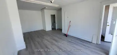 82 Centre Street N, Oshawa, On L1g 4b6