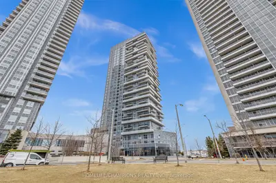 225 Village Green Square Ph08, Toronto E07, On M1s 0n4