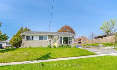 1546 Lakemount Street, Oshawa, On L1j 3y2