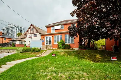 215 Simcoe Street N, Oshawa, On L1g 4t1