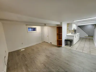 225 Fourth Avenue Lower, Oshawa, On L1h 3l6