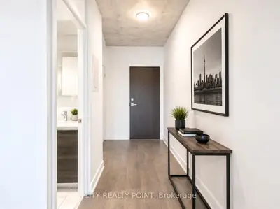 1190 Dundas Street E 505, Toronto, On M4m 0c5