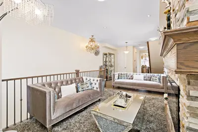 88 Jolly Way, Toronto, On M1p 0e2