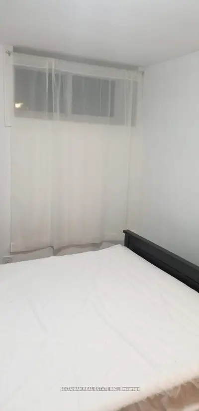 12 Flerimac Road Bsmt Rm, Toronto, On M1e 4a9