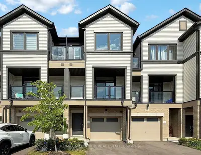 Att/Row/Townhouse in Oshawa