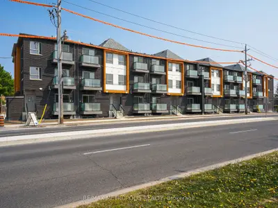 Condo Townhouse in Toronto