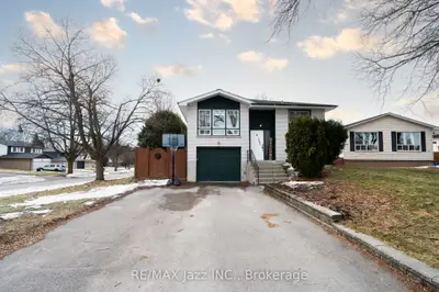 Detached in Oshawa