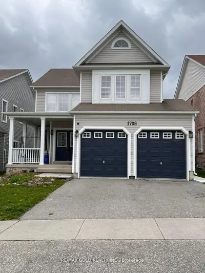 Lower Level in Oshawa