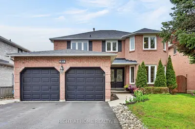 928 Snowbird Street, Oshawa, On L1j 8j8