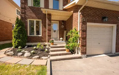 12 Hewitt Crescent, Ajax, On L1s 7a2