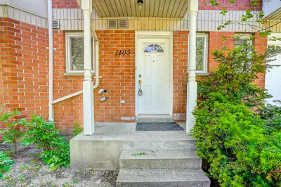 Condo Townhouse in Toronto