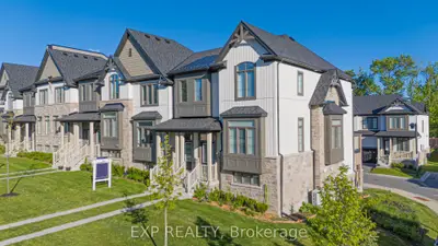 Att/Row/Townhouse in Scugog