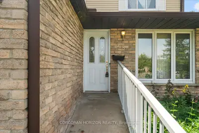 28 Chad Crescent, Toronto, On M1b 2z6