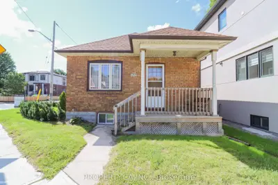 Detached in Toronto
