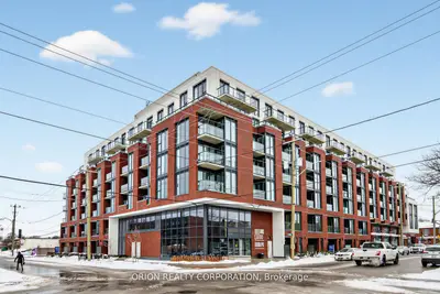 Condo Apartment in Whitby