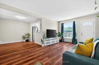 Condo Townhouse in Oshawa